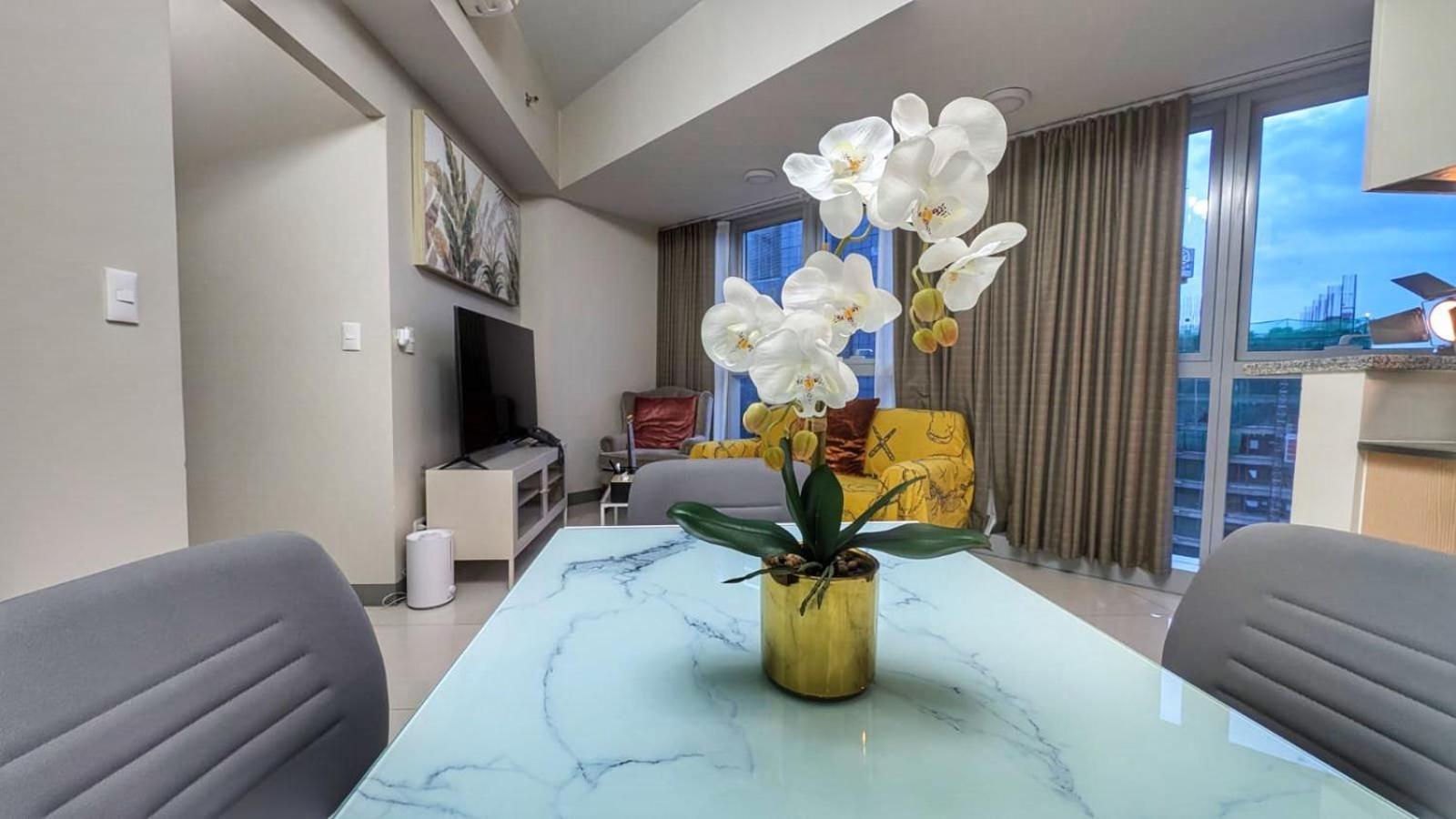 Eg Private House -Bgc Uptown Aparthotel Taguig Exterior photo