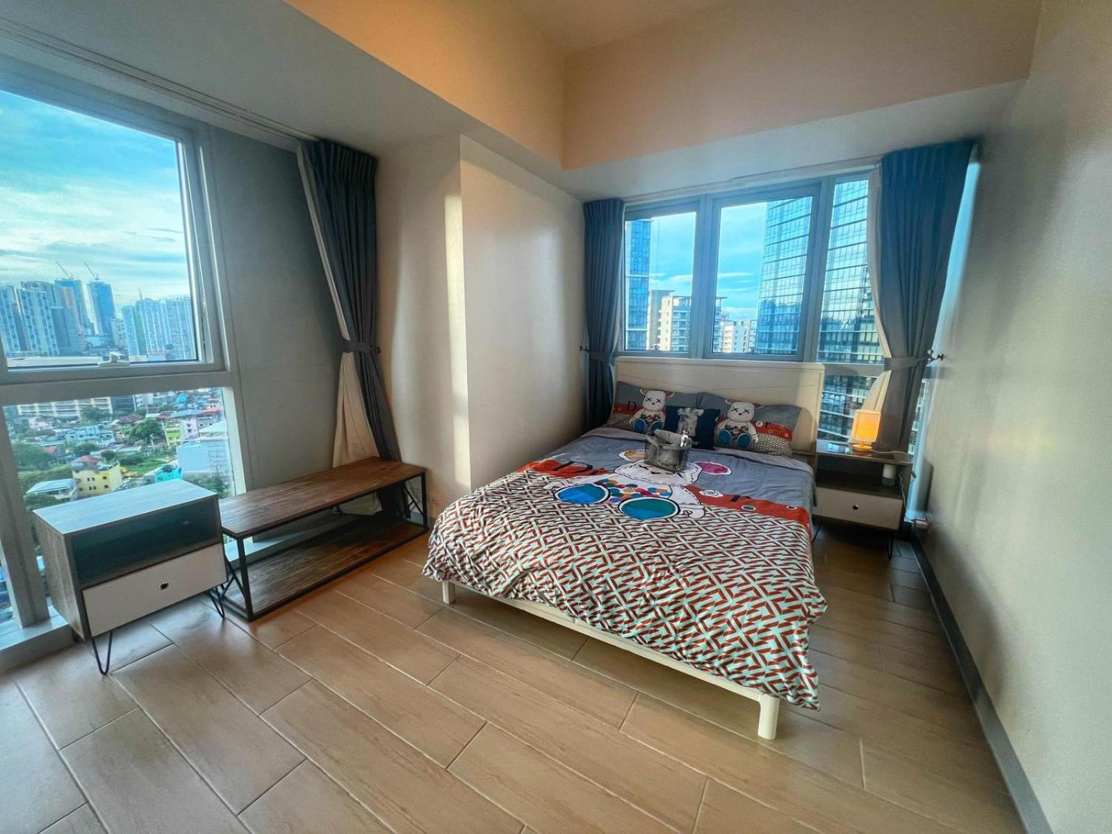 Eg Private House -Bgc Uptown Aparthotel Taguig Exterior photo